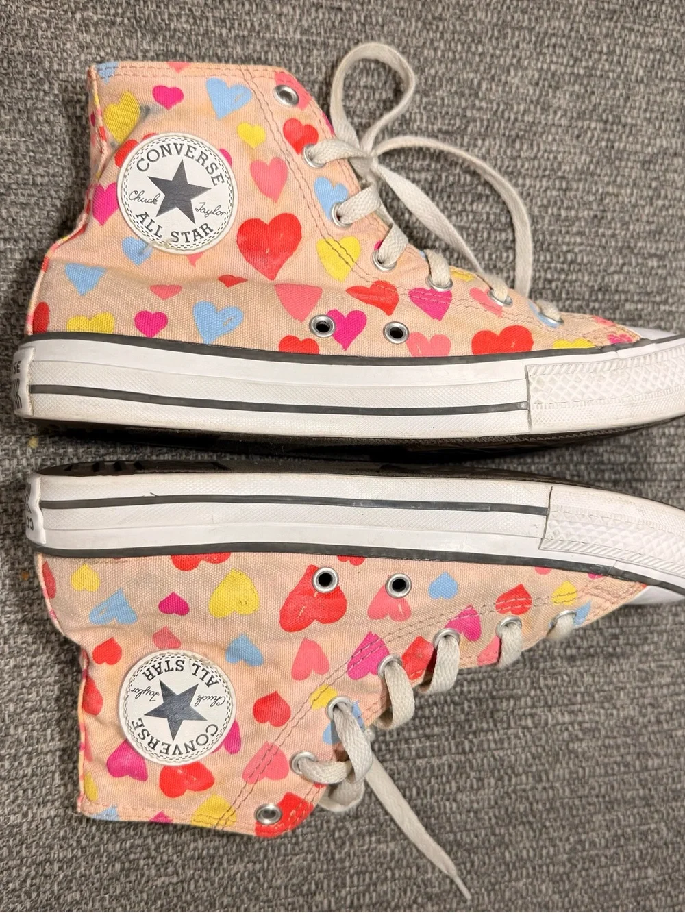 Converse All Star Chuck Taylor High Top Pink Hearts  sneakers youth Size 5